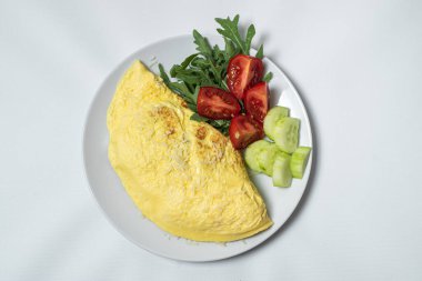 Sebzeli kızarmış tavuk.