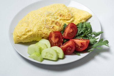 Domates ve marullu sahanda yumurta