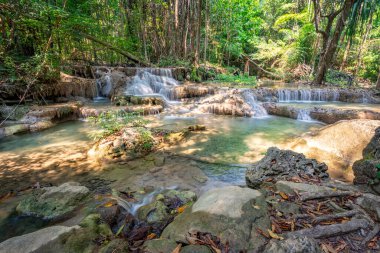 Erawan Şelalesi Erawan Ulusal Parkı Kanchanaburi, Tayland 'daki Kanchanaburi Şelalesidir..