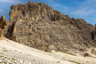 İtalya 'da dolomitlerin panoraması manzara için idealdir..