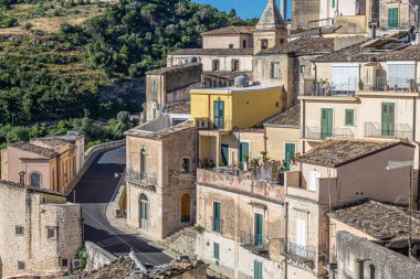 Antik Sicilya barok evlerinin manzaraları ve bakışları