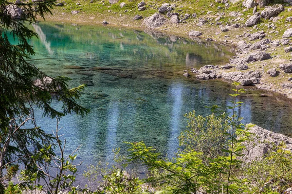 Lake Carezza Small Alpine Lake Dolomites Italy — Fotografia de Stock