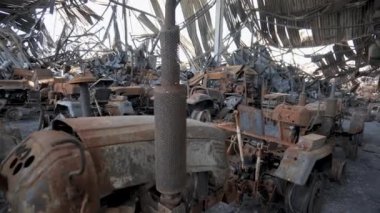 Rus birliklerinin Kyiv yakınlarındaki bir roket saldırısı sonucu lojistik merkezi yok edildi.