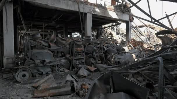 Hub logístico destruído como resultado de um ataque de foguete por tropas russas perto de Kiev — Vídeo de Stock