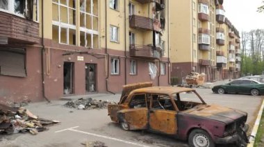 Rus ordusunun bombardımanı sonucu Kyiv bölgesinde yıkılmış bir yerleşim yeri.