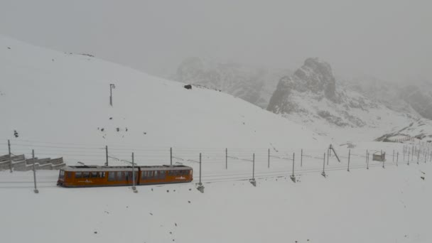 Flygfoto Den Ikoniska Kugghjulet Gornergrat Järnväg Zermatt Skidort Alperna Valais — Stockvideo