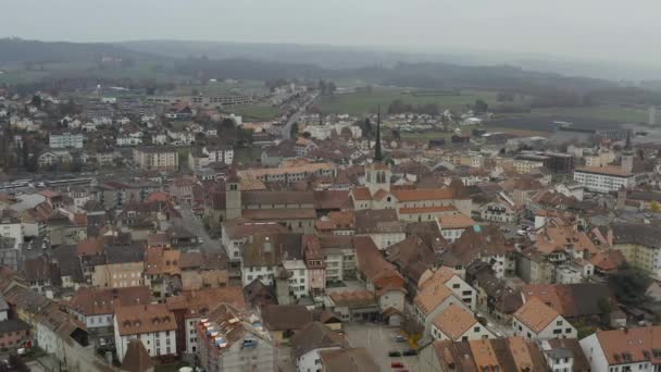 Αεροφωτογραφία Του Παλιού Κέντρου Και Του Δημαρχείου Της Πόλης Payerne — Αρχείο Βίντεο