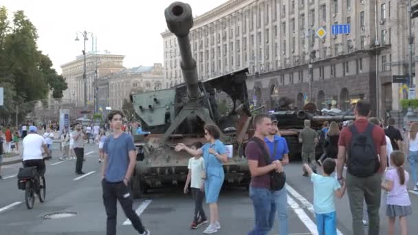 Kyiv Ukraine Aug 2022 Destroyed Russian Military Equipment Center Kyiv — Video