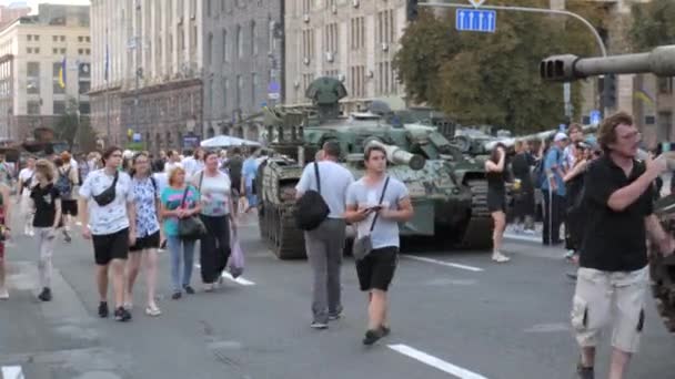 Kyiv Ukraine Aug 2022 Destroyed Russian Military Equipment Center Kyiv — Wideo stockowe