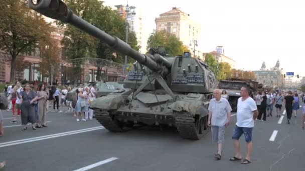 Kyiv Ukraine Aug 2022 Destroyed Russian Military Equipment Center Kyiv — Stock Video