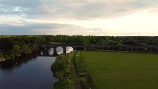 Ponte Ferroviária Park Stapenhill Burton Trent Reino Unido — Vídeo de Stock