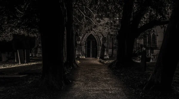Éjszaka Szent Mihály Templom Sutton Hill Egyesült Királyság 2021 Ősze — Stock Fotó