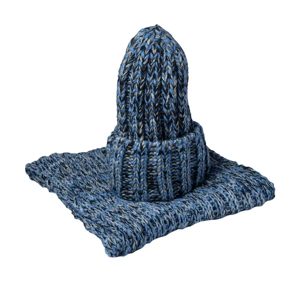 蓝色黑色灰色针织帽子和围巾 与白色背景隔离 冬季配件 — 图库照片