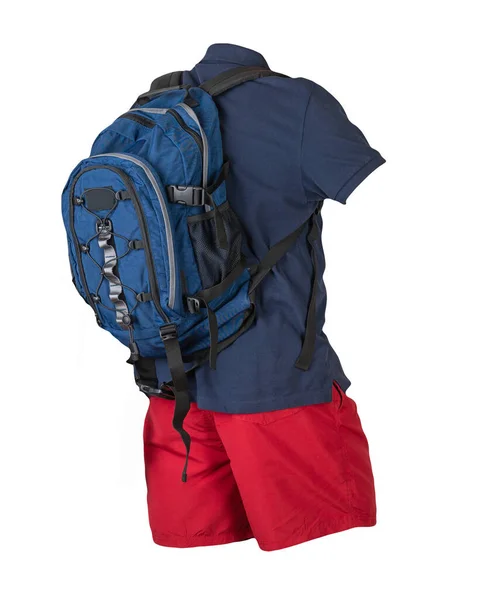 Niebieski Plecak Czerwone Spodenki Sportowe Ciemnoniebieska Koszula Kołnierzem Guzikami Białej — Zdjęcie stockowe