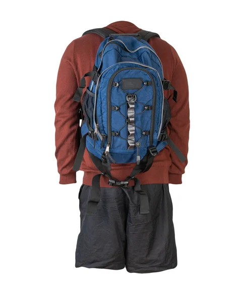 Blauer Rucksack Schwarze Shorts Dunkelroter Pullover Auf Weißem Hintergrund Freizeitkleidung — Stockfoto