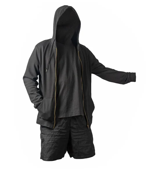 鉄ジッパーパーカー 黒のTシャツと黒のスポーツショートパンツと黒の背景に隔離された黒のスウェットシャツ カジュアルスポーツウェア — ストック写真