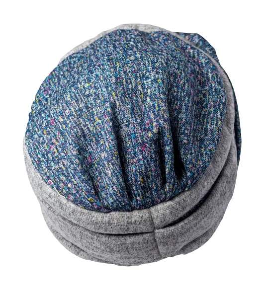 女性用ブルーグレーの帽子が白地に隔離されています 暖かい冬のアクセサリー — ストック写真