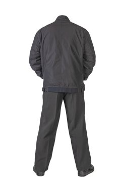 Siyah ceket, siyah pantolon ve beyaz arka planda izole edilmiş siyah deri ayakkabılar. Erkek sonbahar kıyafetleri.