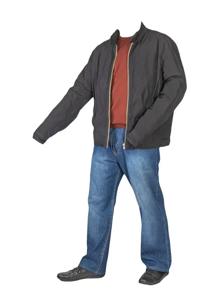 ダークブルーのジーンズ ダークレッドのセーター ブラックのジャケットとブラックの革の靴は白い背景に隔離されています カジュアルスタイル — ストック写真