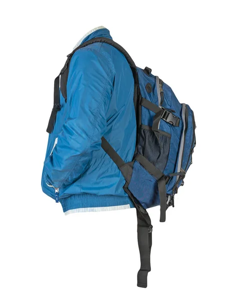 ブルーのバックパックを白い背景に隔離されたブルーのウインドブレーカーに身を包んだ バックパックとジャケットのリアビュー — ストック写真