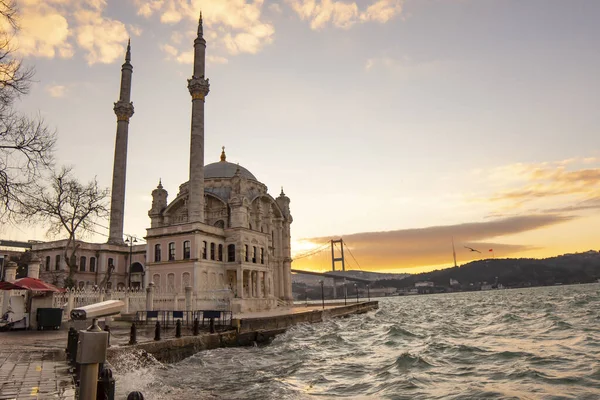 Schöne Landschaft Istanbuls Sonnenaufgang Der Nähe Der Bosporus Brücke Auch — Stockfoto