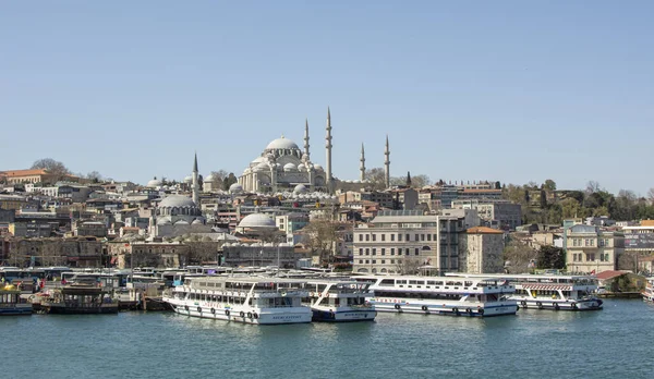Istanbul Türkei April 2020 Otanenboote Eminonu Pier Vorne Und Die — Stockfoto