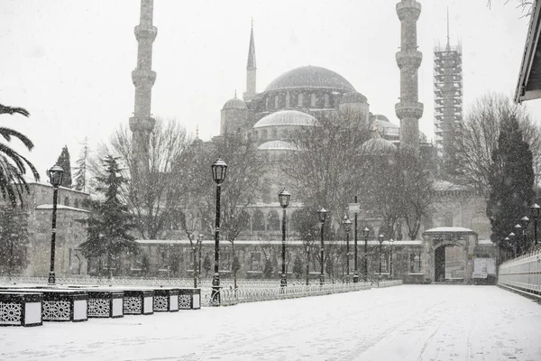 Solen Stiger Nära Den Blå Moskén Turkiska Det Sultanahmet Moskén — Stockfoto