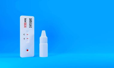 Tampon çözeltisinin 3 boyutlu canlandırması ve Delta Covid-19 varyantı için hızlı test. Tıp için dijital bir görüntünün yansıması.