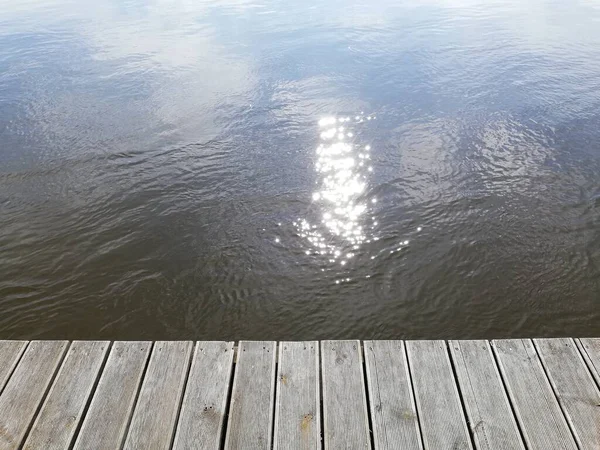 Foto Río Que Fluye Través Hermoso Parque Primavera Verano Perfecto — Foto de Stock