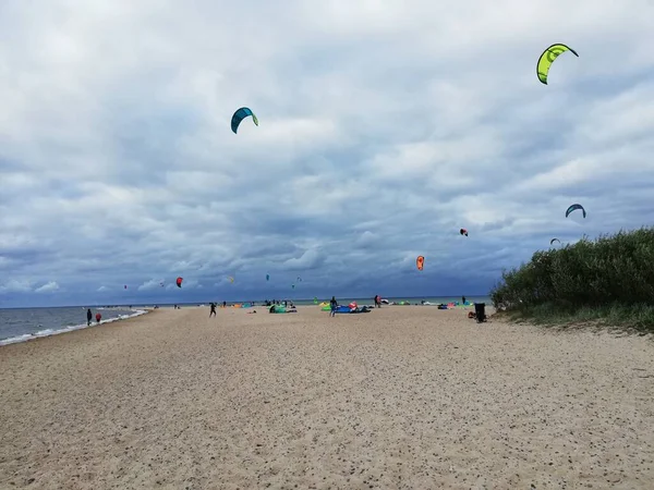 Baltık Denizi kıyısı. Gdynia. Güzel deniz manzarası. Yaz tatili.