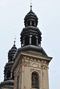 Ld 'deki eski manastır. Polonya. Güzel yer, ilginç mimari..