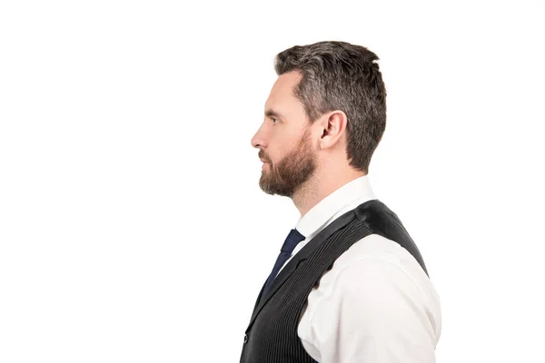 Vista de perfil de hombre de negocios barbudo en estilo casual de negocios, espacio para copiar, peinado. —  Fotos de Stock
