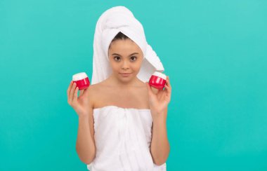 Günlük alışkanlık ve kişisel bakım. Cilt güzelliği. Güzellik kozmetiği. Temizleme fırçası.