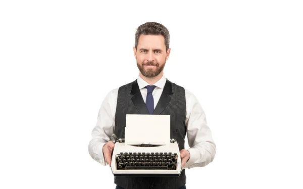 Muž ukazující vintage psací stroj izolovaný na bílém pozadí, bookman — Stock fotografie