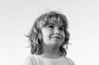 Mutlu çocuk yüzü gülümseyen arka plan, portre