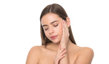 Genç kız pürüzsüz yüzlere dokunuyor beyaz arka planda izole edilmiş cilt, cilt bakımı