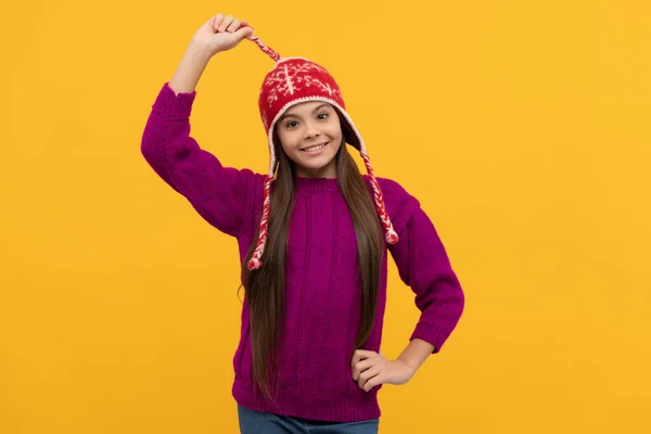 Express positive emotion. happy child in knitted earflap hat. kid wear warm clothes — Stock Photo, Image