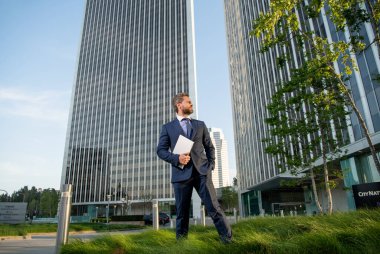 İş başarısı. Menajer PC 'yi tutun. Girişimci. çevik iş.