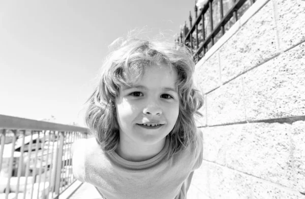 Hello summer. Portrait of happy child. Boy child. Childs face. Happy childhood and boyhood — Stock Photo, Image