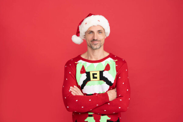 В хорошем списке Сант. Уверенный в Санте и рождественском свитере. Сочельник. Праздничный сезон
