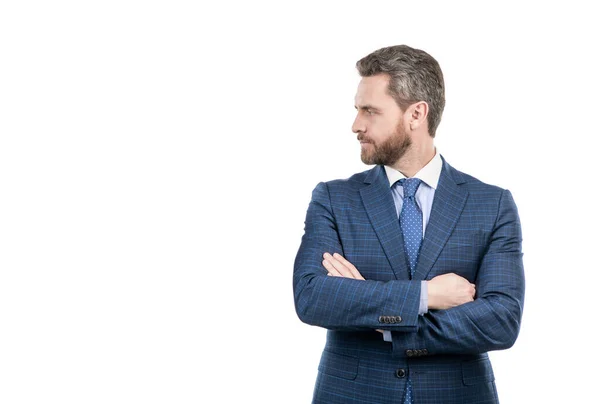 Confident professional employee man keep arms crossed in formal suit, confidence — Stock Photo, Image
