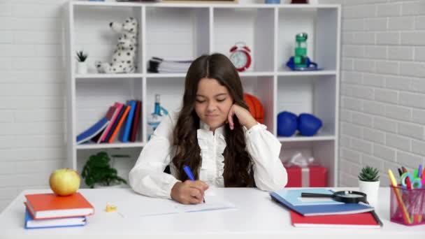 Angry overworked schoolgirl in school uniform throw away squeezed paper, schoolwork — Vídeos de Stock