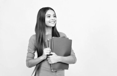 Not defterli liseli kız. Okula dönüyorum. Genç kız çalışmaya hazır. Mutlu çocukluk.