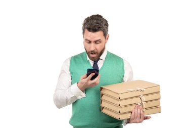 Belgelerle yöneticiliğe hayran kaldım. Patron beyaz pano ile izole edilmiş. Çok iş var..