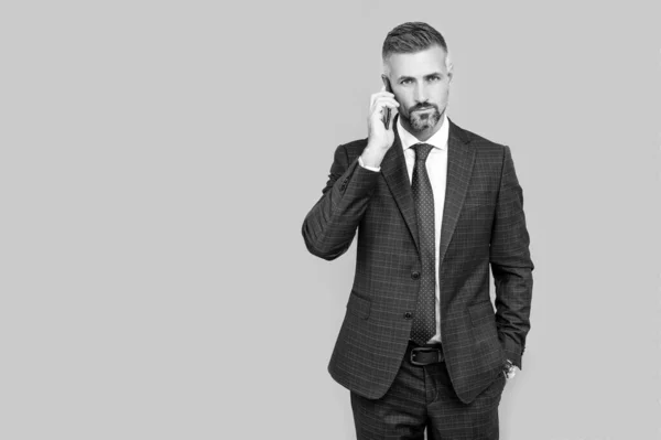Communication. businessman speak on smartphone. man boss has conversation. — Stock Photo, Image