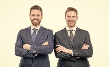 Beyazlar üzerinde izole iş adamları. Patron ve çalışan. Kendine güvenen iş ortakları. yönetici.