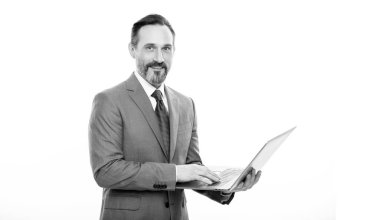 Programcı bilgisayar kullansın. Neşeli menajer. Çevik iş. profesyonel ağ yöneticisiName