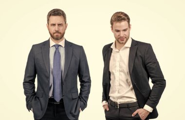 Patron ve çalışanlar yönetici iş adamları ve iş adamları, profesyonel mesleklerdir..