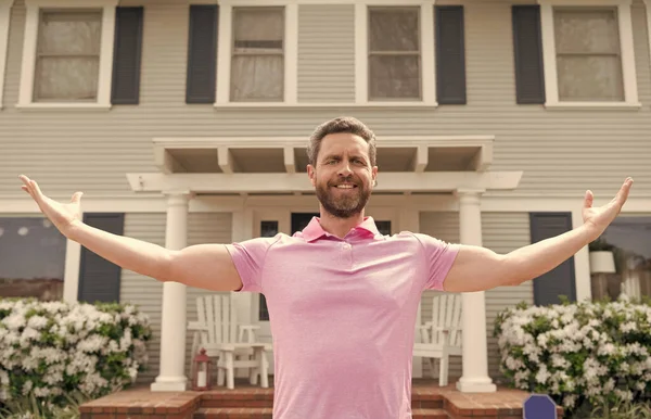 Happy bearded man owner near new house after rent or buy new home, ownership — Stock Photo, Image