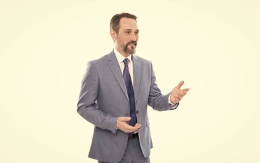 İş iletişimi. Takım elbiseli başarılı bir adam. Girişimci konuşuyor..